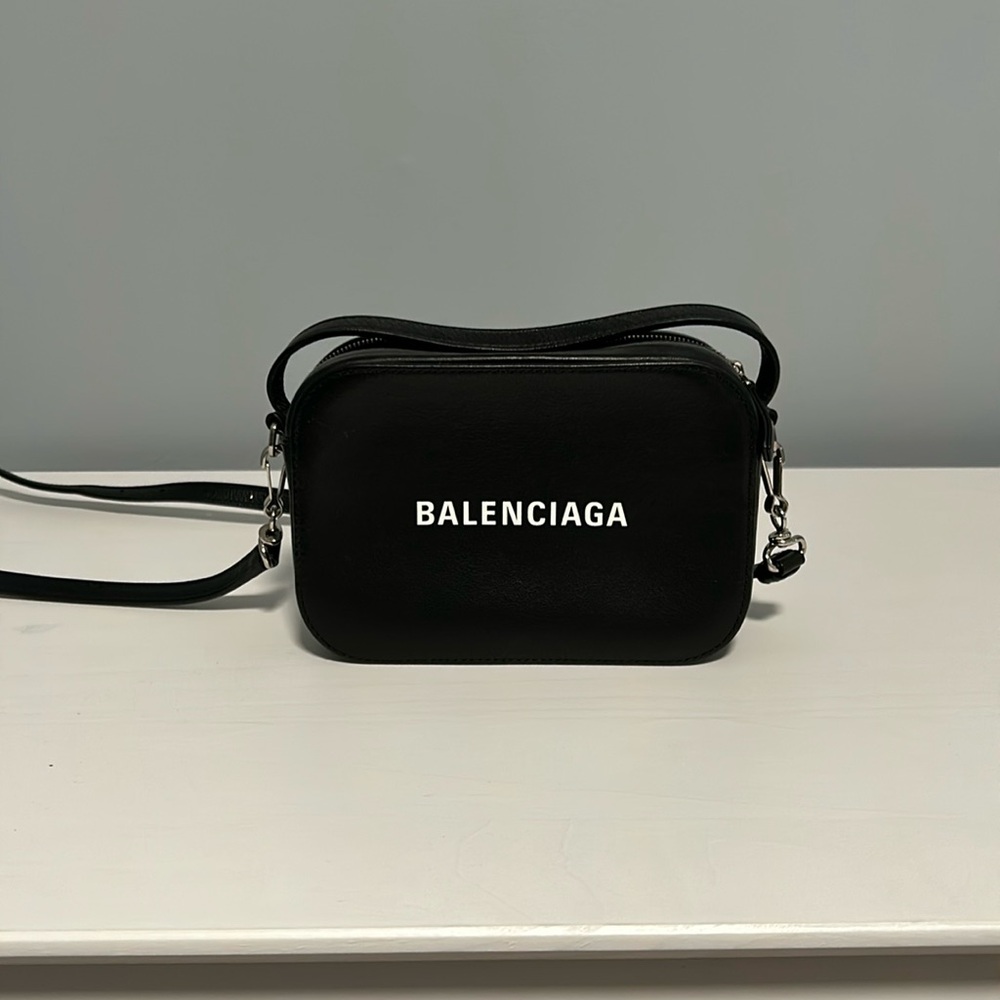 Mini balengiaga leather bag